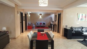 In-room dining - Villa Malak Marrakech (Saâda)