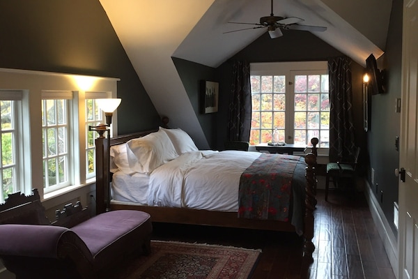 Jagger | Egyptian cotton sheets, premium bedding, down comforters, pillowtop beds