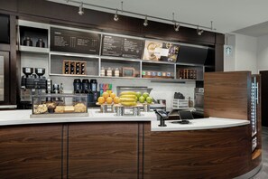 Cooked-to-order breakfast for a fee - Courtyard by Marriott Atlanta Kennesaw (Kennesaw)
