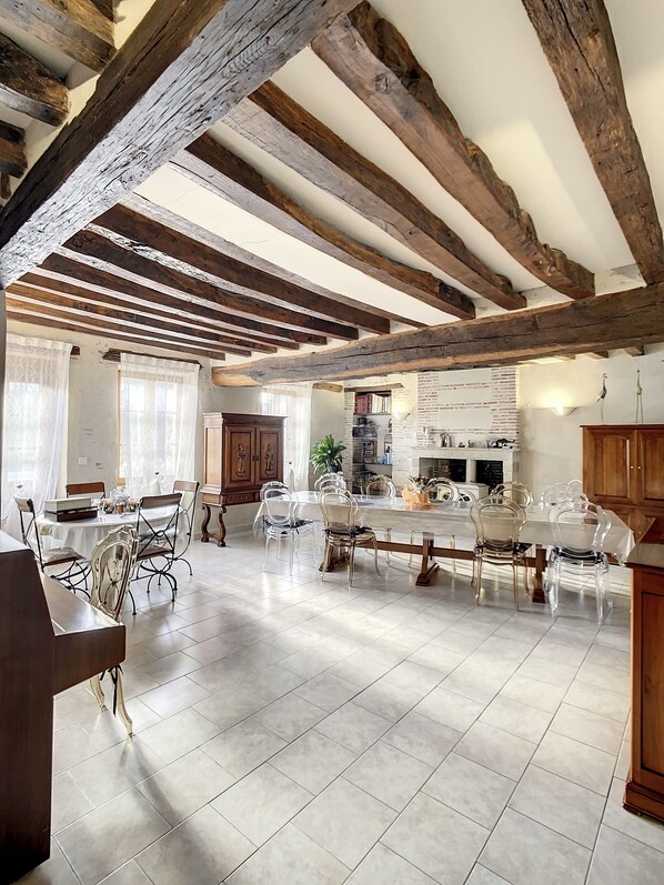 Free continental breakfast