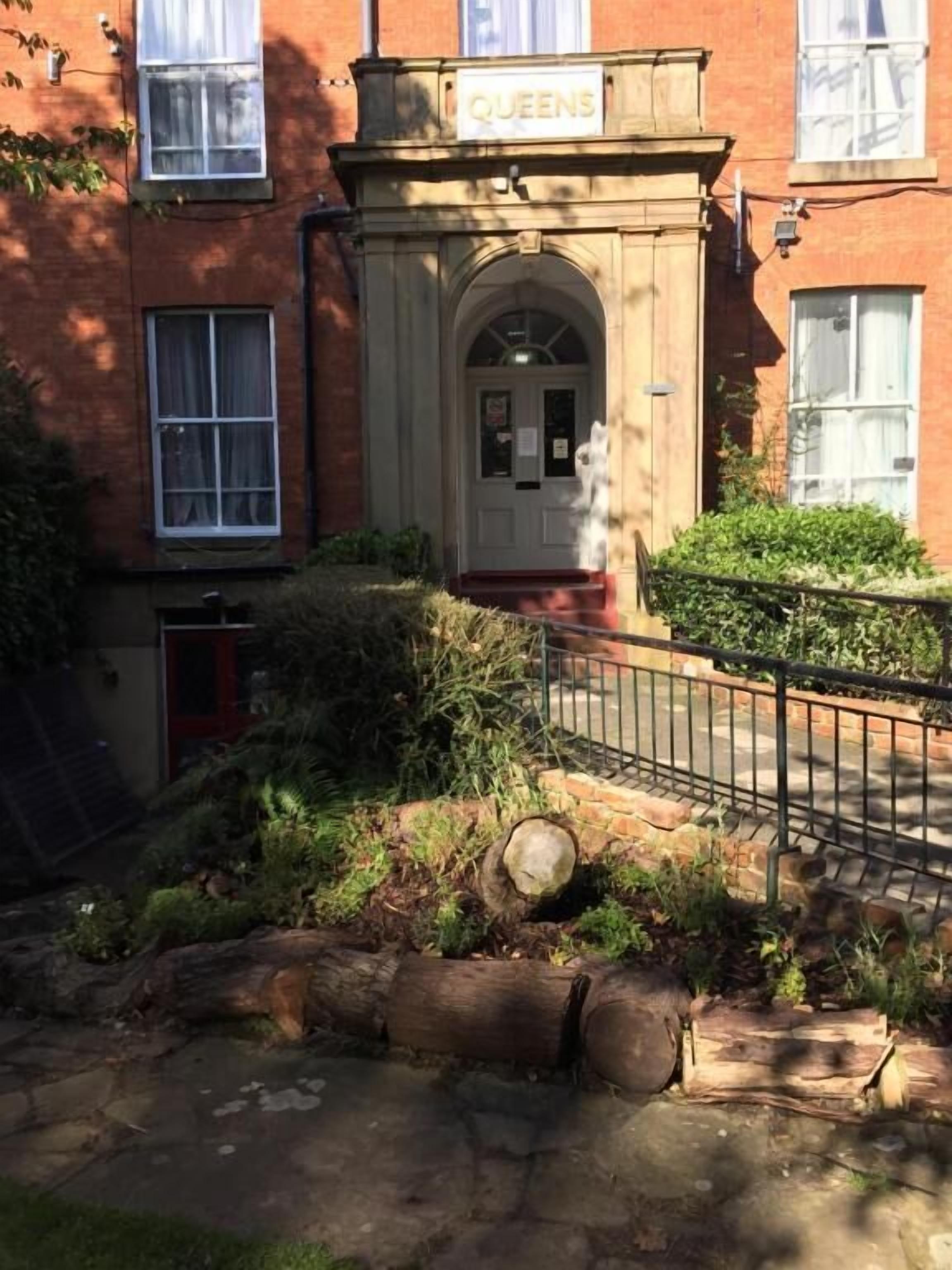 Photo - Queens Guesthouse Manchester