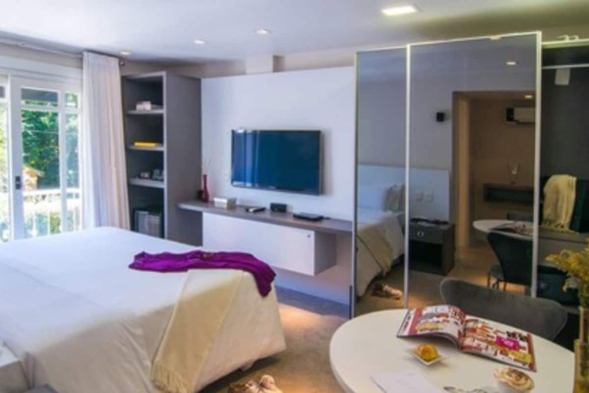 Habitación (Plaisir) | Ropa de cama de alta calidad y minibar