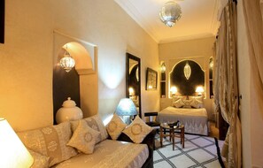 Premium bedding, in-room safe, free cribs/infant beds, rollaway beds - Riad Djemanna (Marrakech)