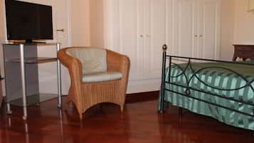 Standard Double or Twin Room | Down comforters, pillowtop beds, minibar, in-room safe