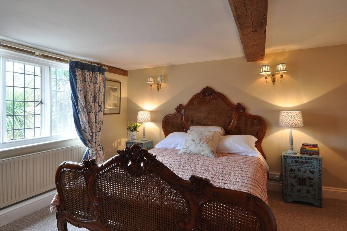 Chambre Standard, 1 très grand lit (Lucy Locket)