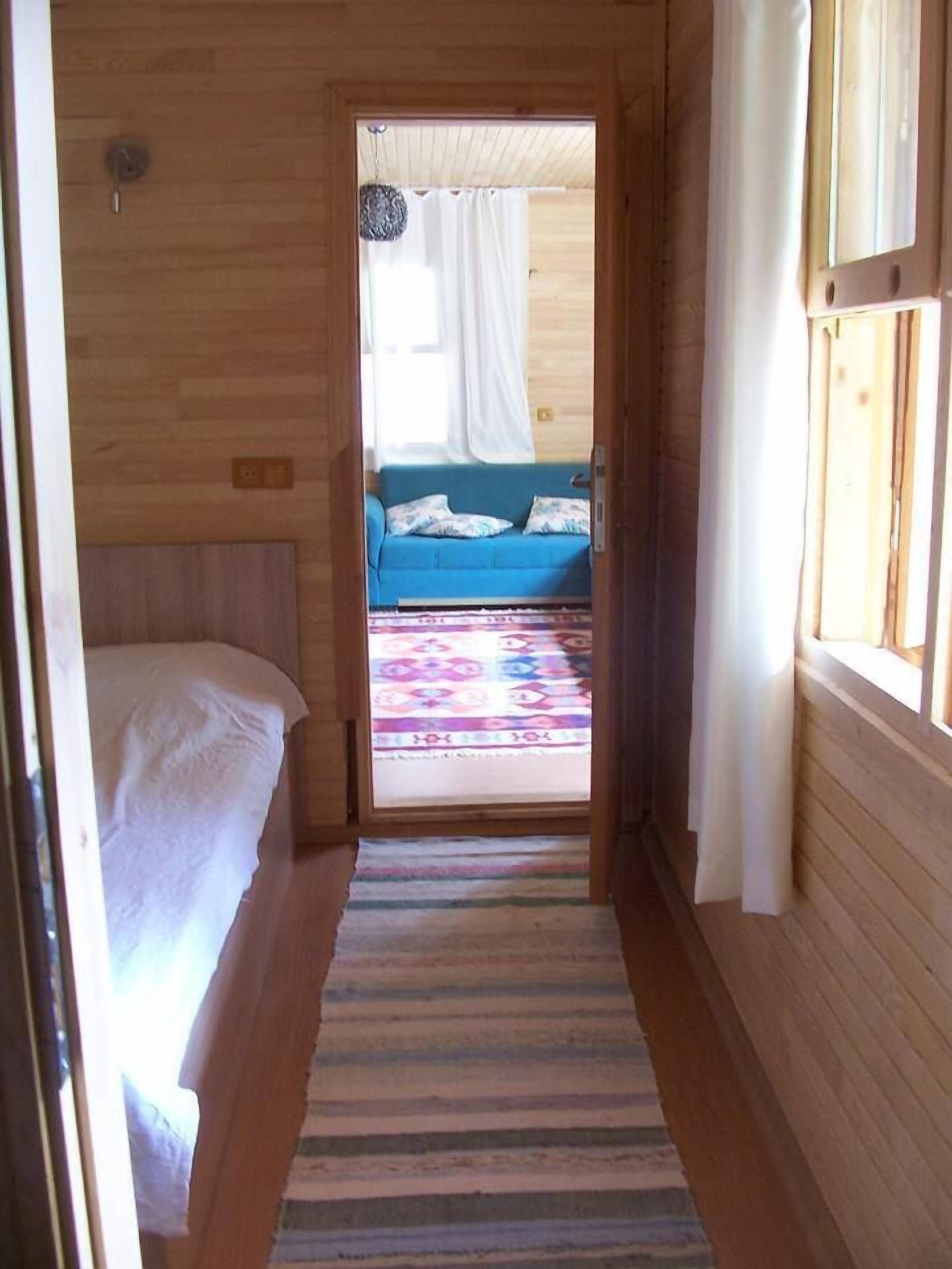 Familie appartement, 1 slaapkamer, toegankelijk voor mindervaliden, airconditioning | Woonruimte | Een flatscreentelevisie