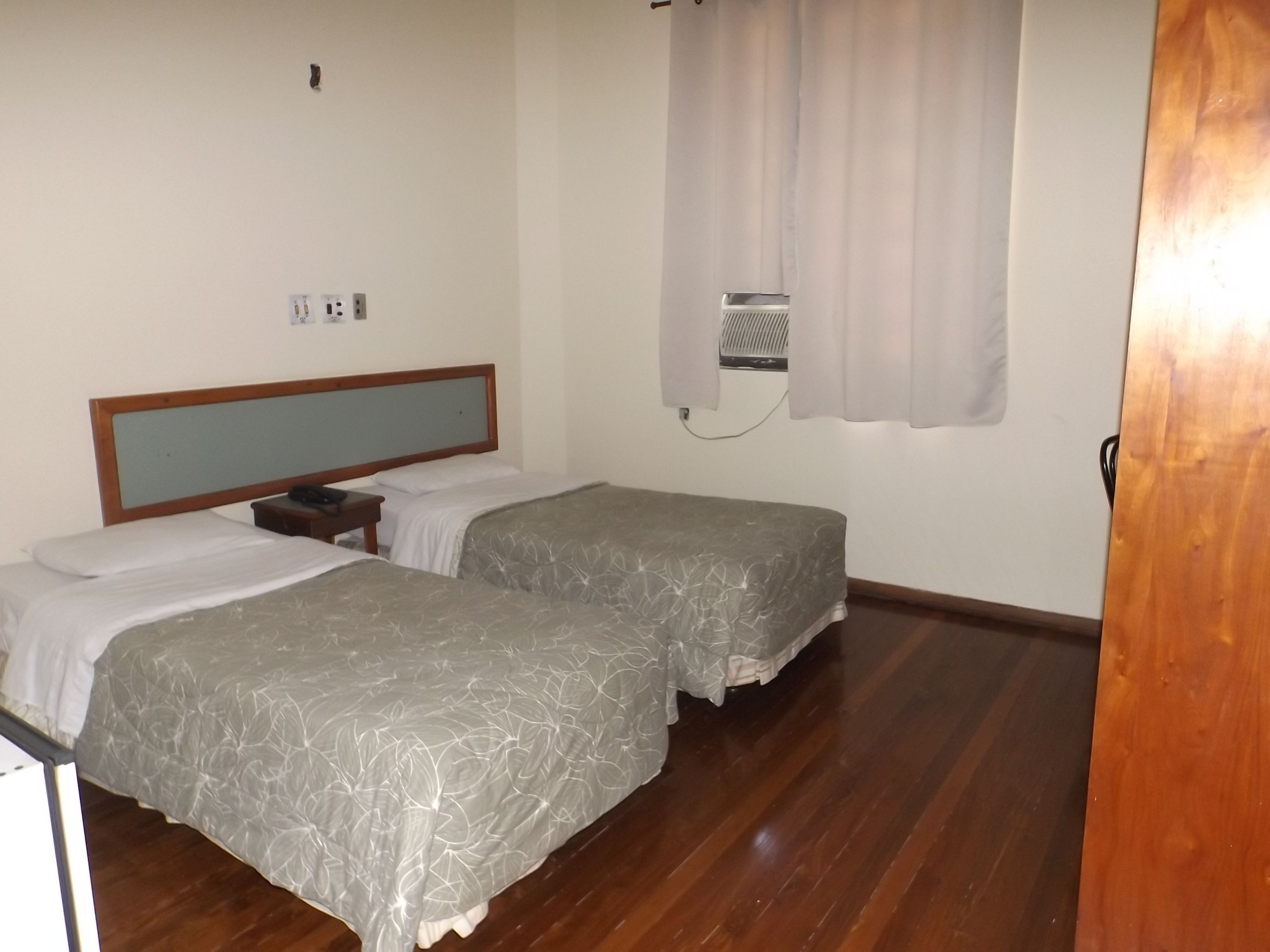 Minibar, desk, free WiFi, bed sheets