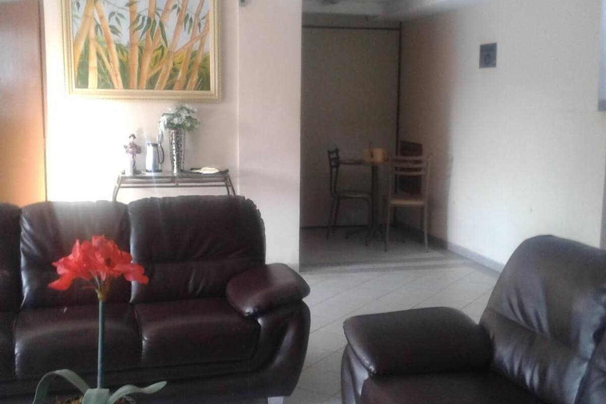 Minibar, wifi gratis, ropa de cama