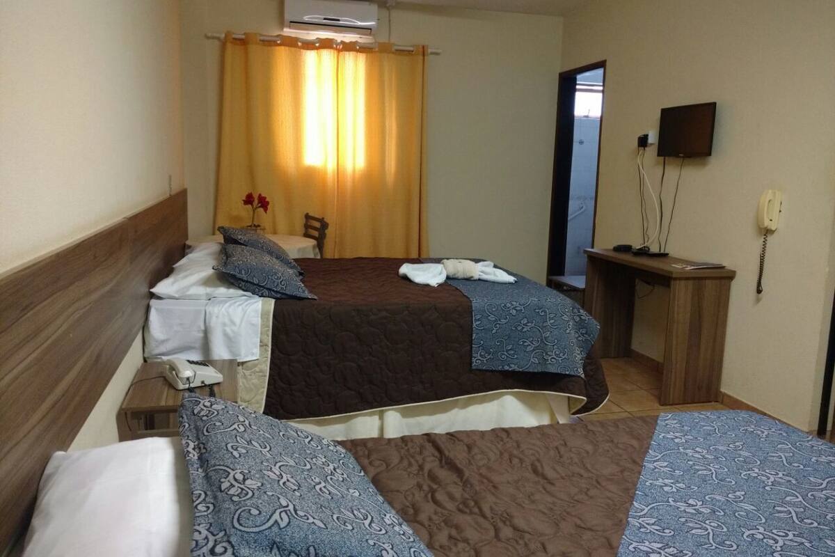 Minibar, wifi gratis, ropa de cama