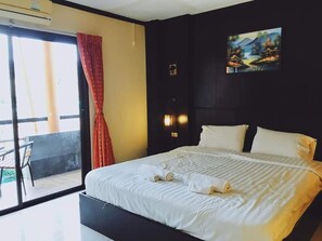 In-room safe, desk, rollaway beds, free WiFi