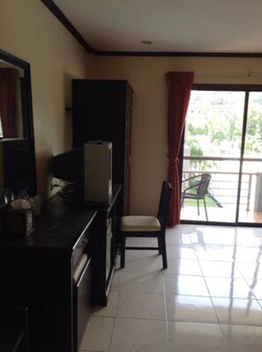 Standard Double Room | In-room safe, desk, rollaway beds, free WiFi