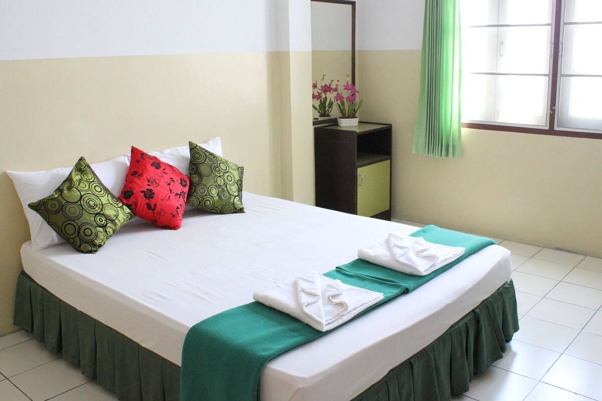 Standard Double Room  | WiFi (free)