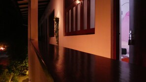 Balcony - Hotel Hemadan (Aluthgama)