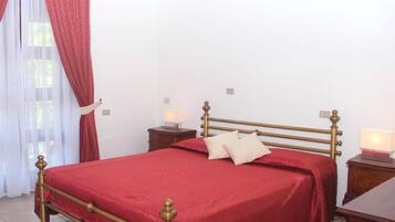 Double Room (Airconditioned) | Minibar, free WiFi