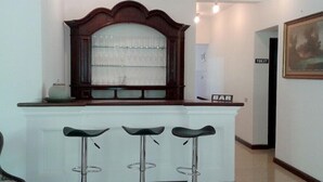 Gambar tidak terklasifikasi, 3 dari 12, tombol