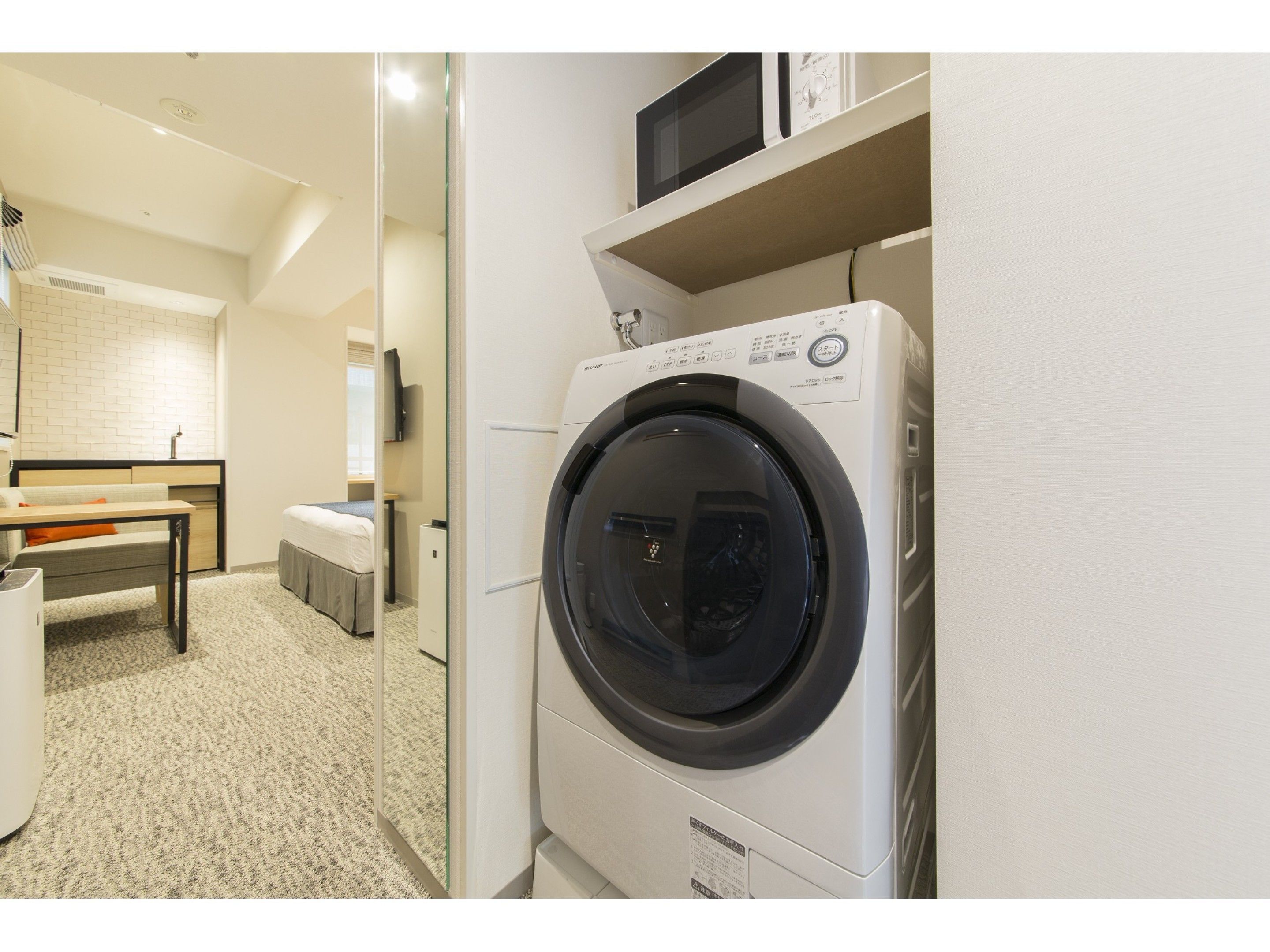 in-room safe, desk, free wifi