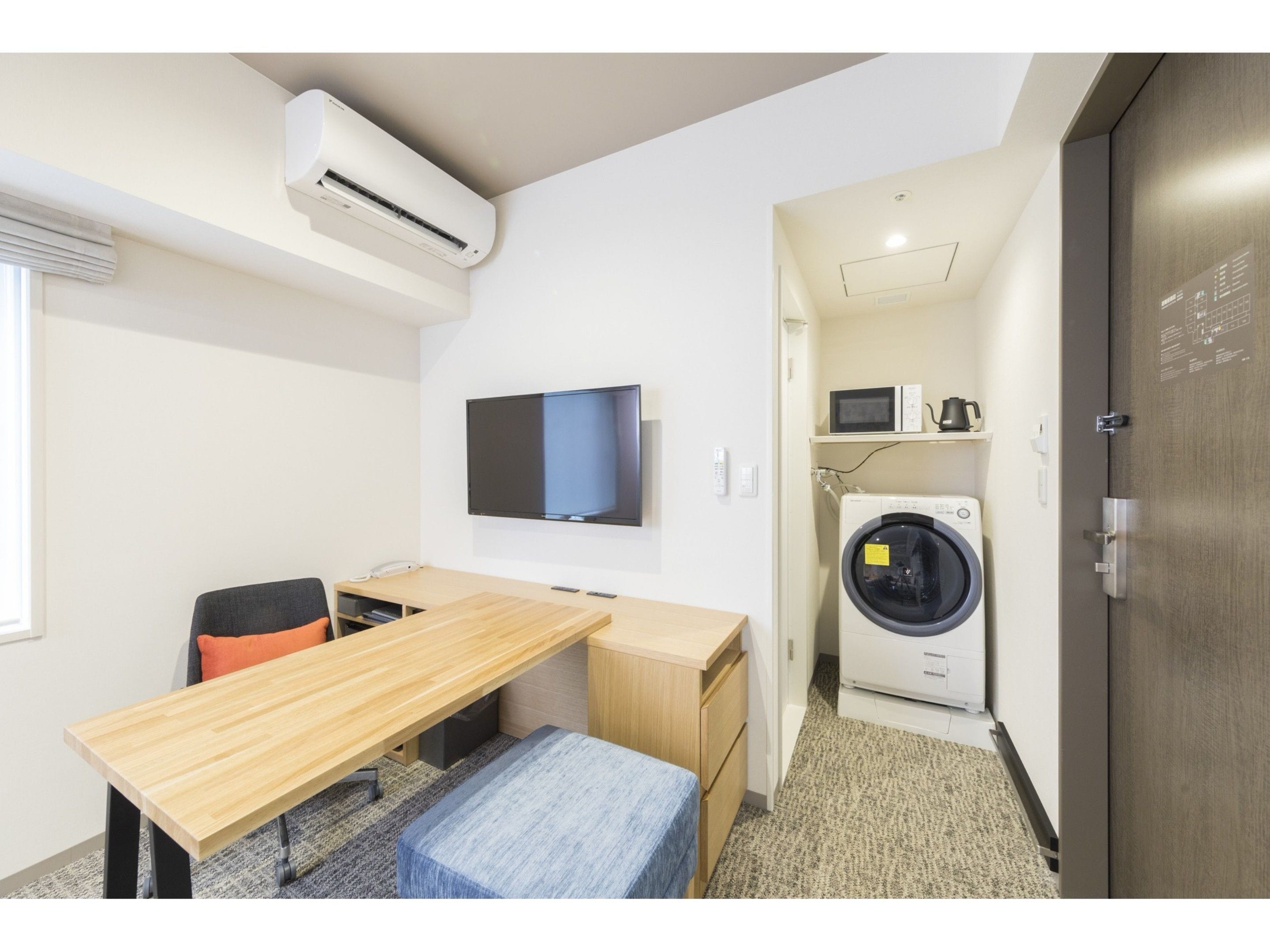 in-room safe, desk, free wifi