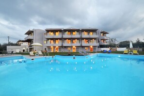 Exterior - Nereides Hotel (Platanias)