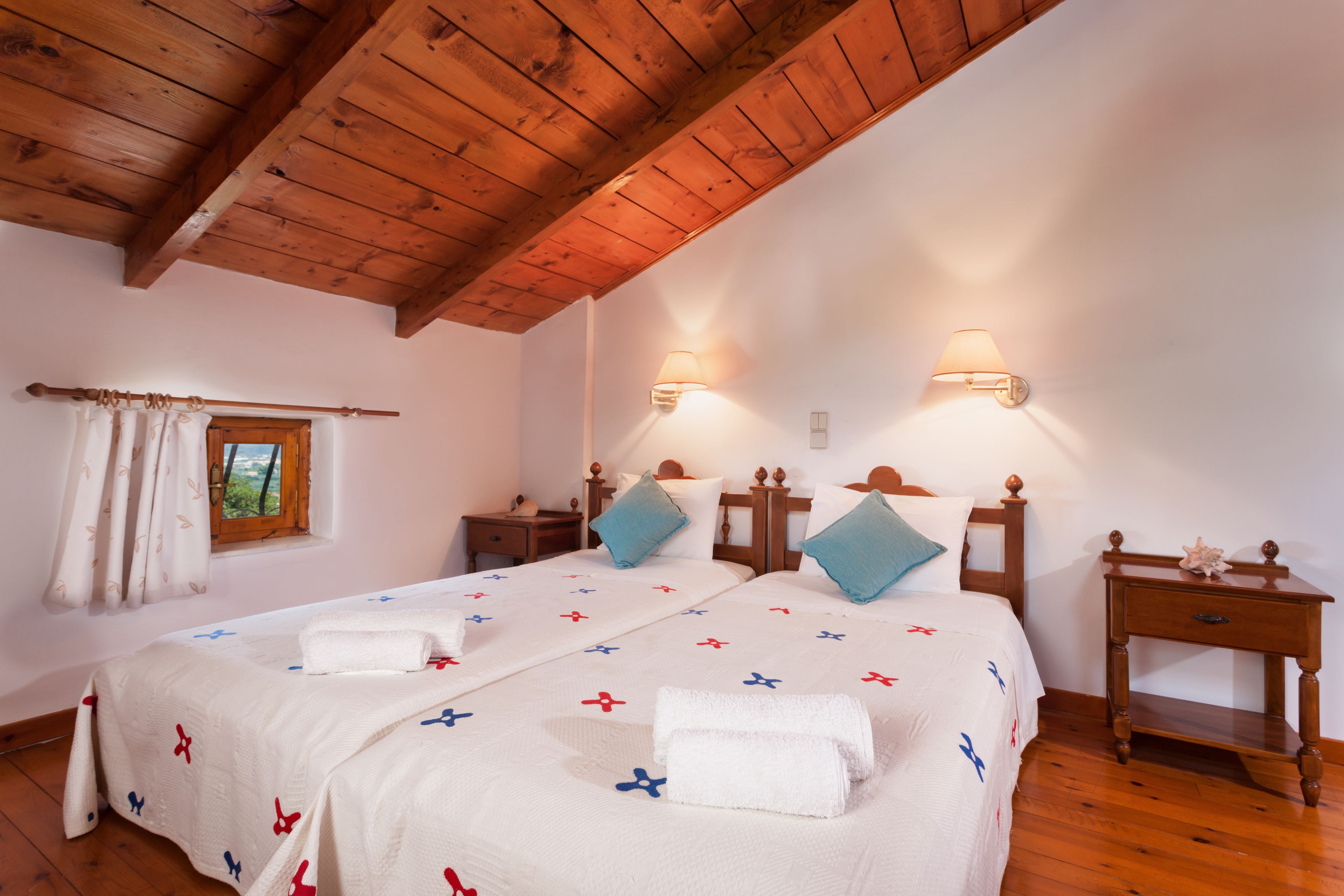 traditional duplex, sea view | 1 bedroom, in-room safe, cots/infant beds, free wifi