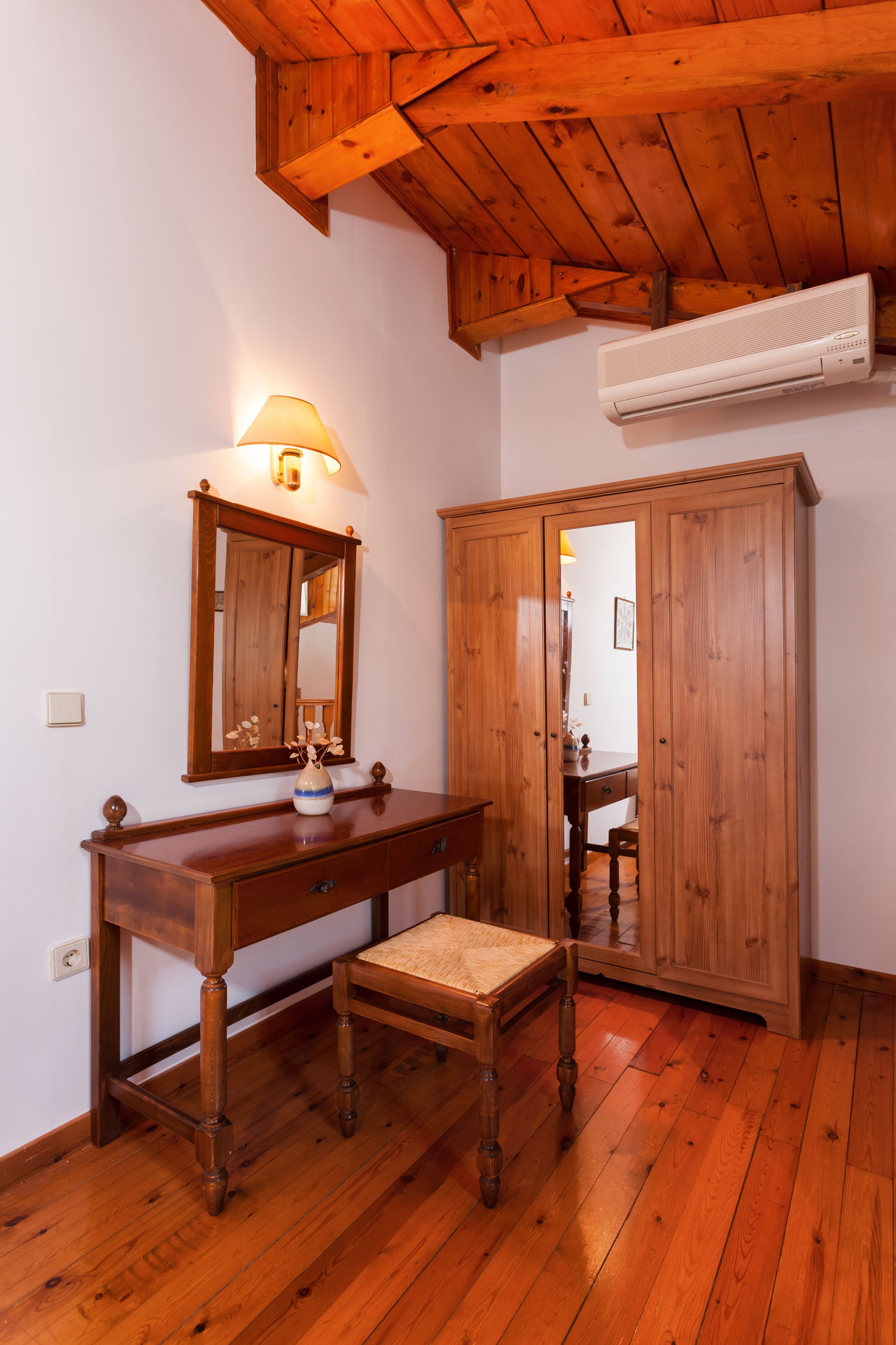 traditional duplex, sea view | 1 bedroom, in-room safe, cots/infant beds, free wifi