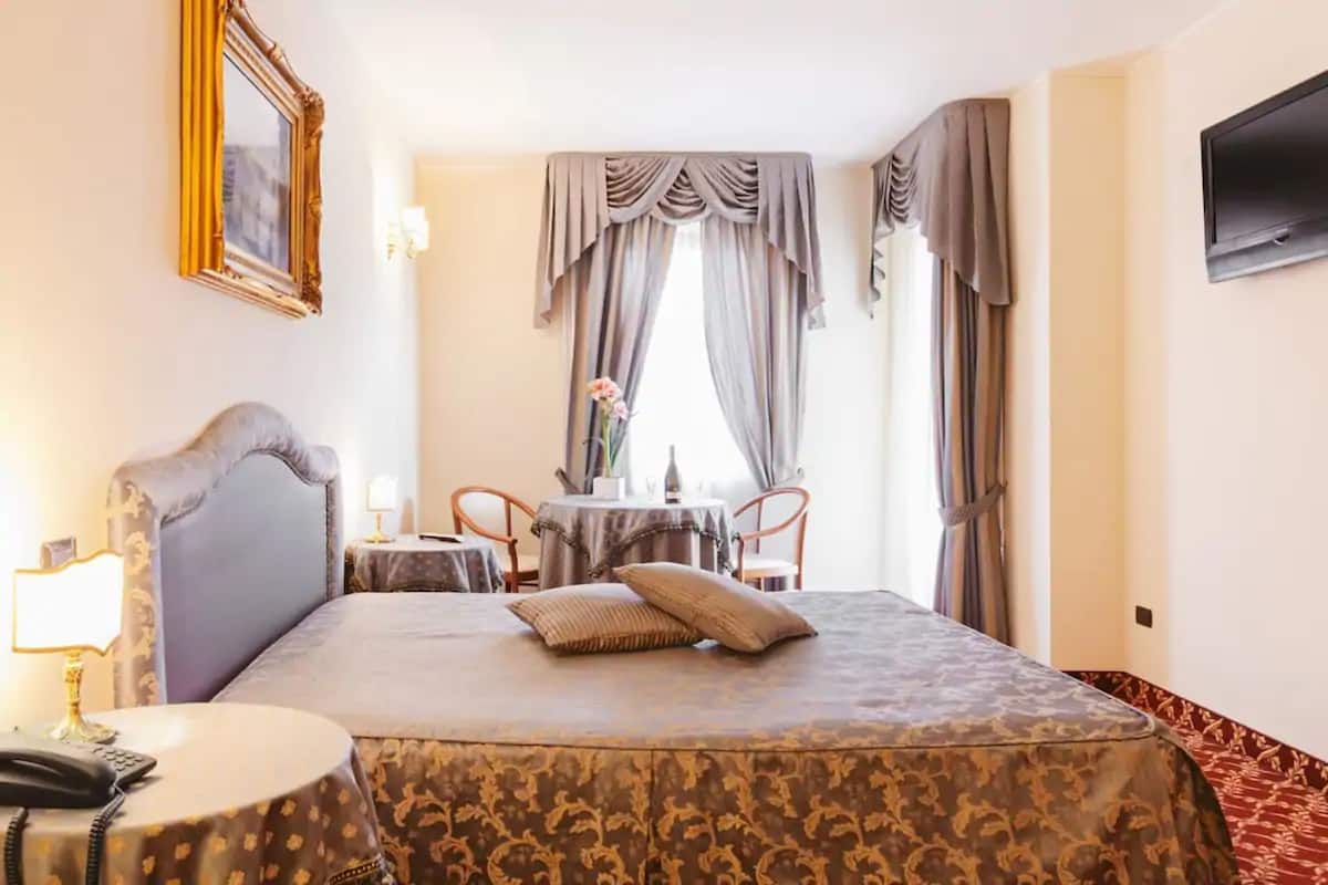 suite | individually furnished, cots/infant beds, free wifi, bed sheets