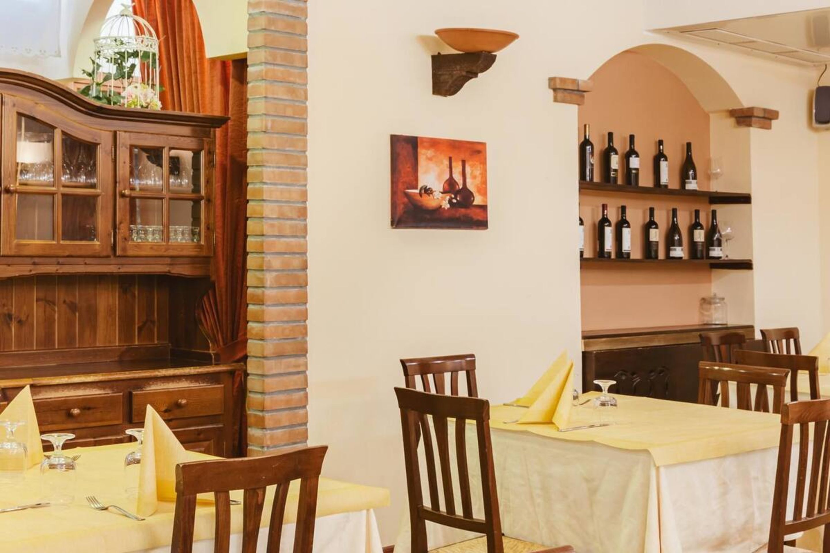 lunch and dinner served, local cuisine