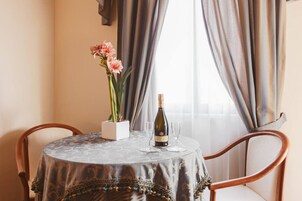 套房 | 起居区 | 平板电视