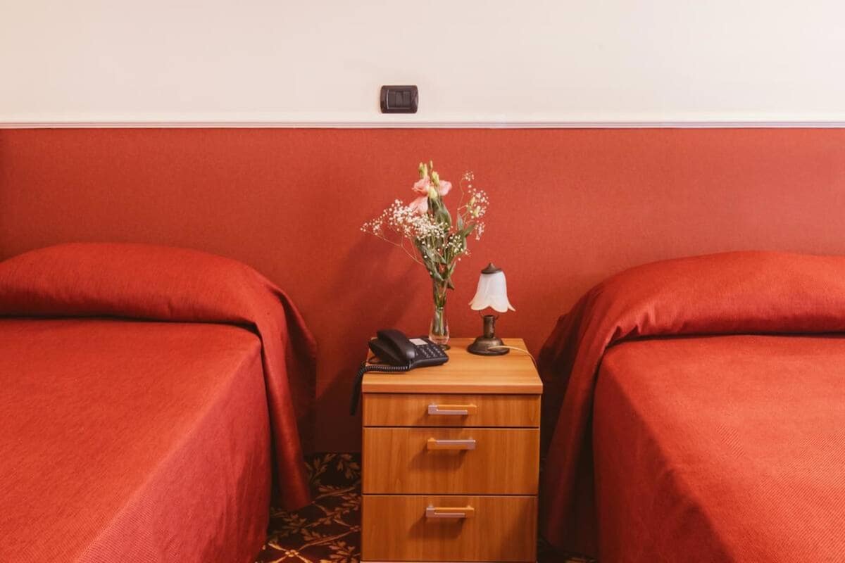 Individually furnished, cots/infant beds, free WiFi, bed sheets