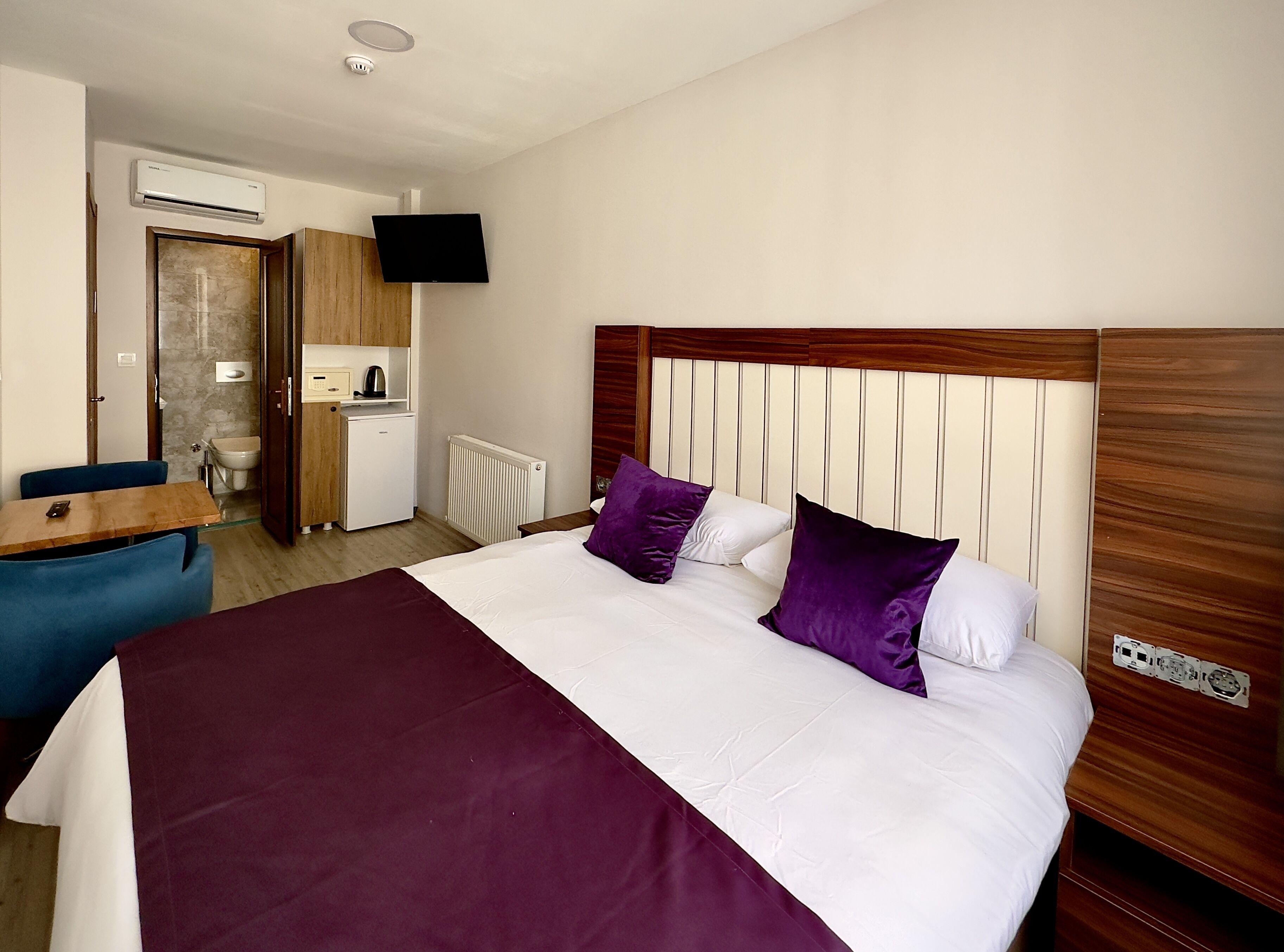 Premium bedding, in-room safe, soundproofing, iron/ironing board