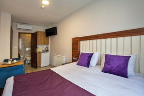 Standard Double Room | Rezeption