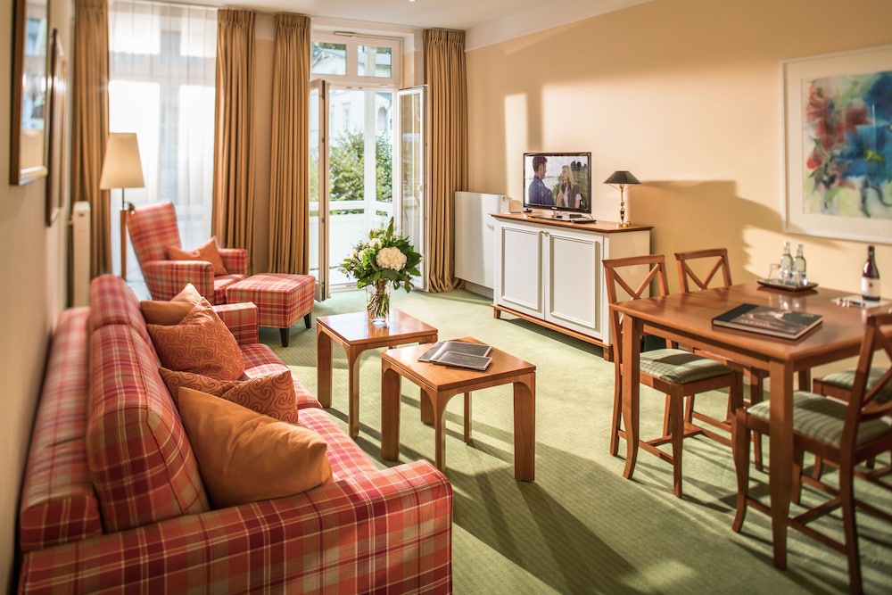 ROEWERS Privathotel & Spa by null