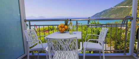 Studio, Sea View | Premium bedding, desk, blackout drapes, soundproofing