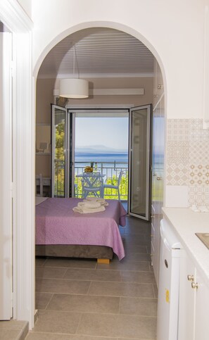 Studio, Sea View | Premium bedding, desk, blackout drapes, soundproofing - Nefeli (Lefkada)