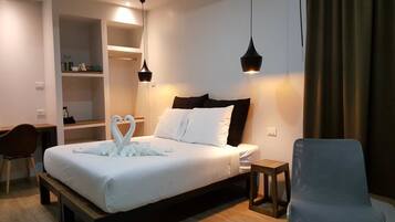 2 Bedroom River View | Desk, rollaway beds, free WiFi