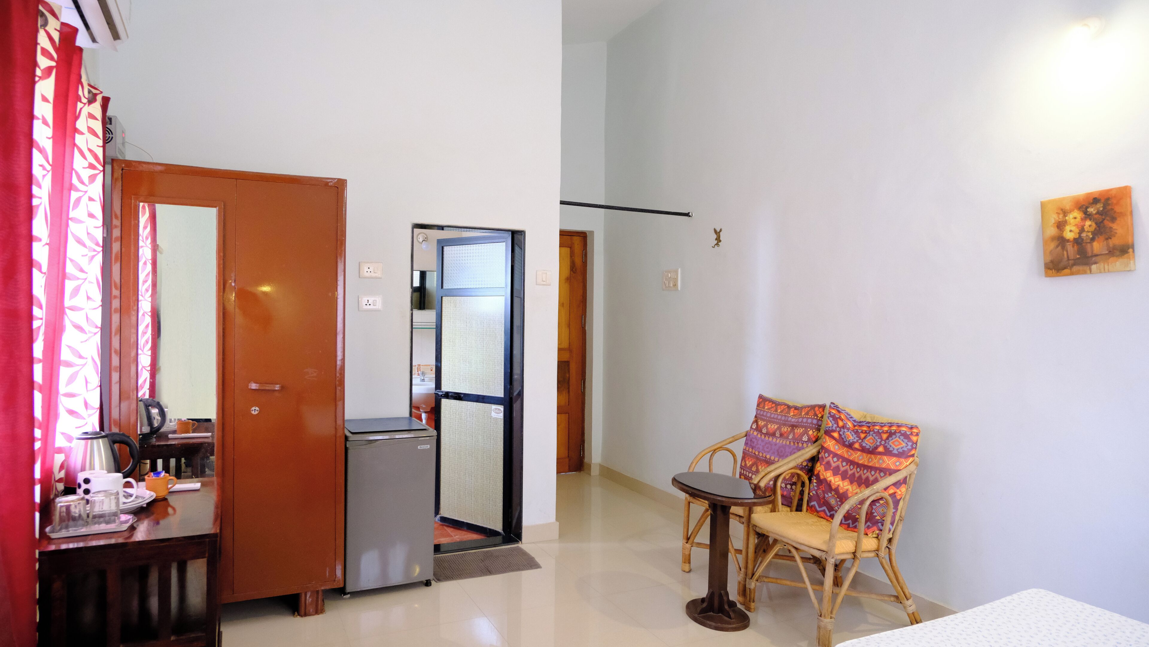  Twin Room with Air-Conditioning - Upper Floor | In-room safe, desk, laptop workspace, free WiFi