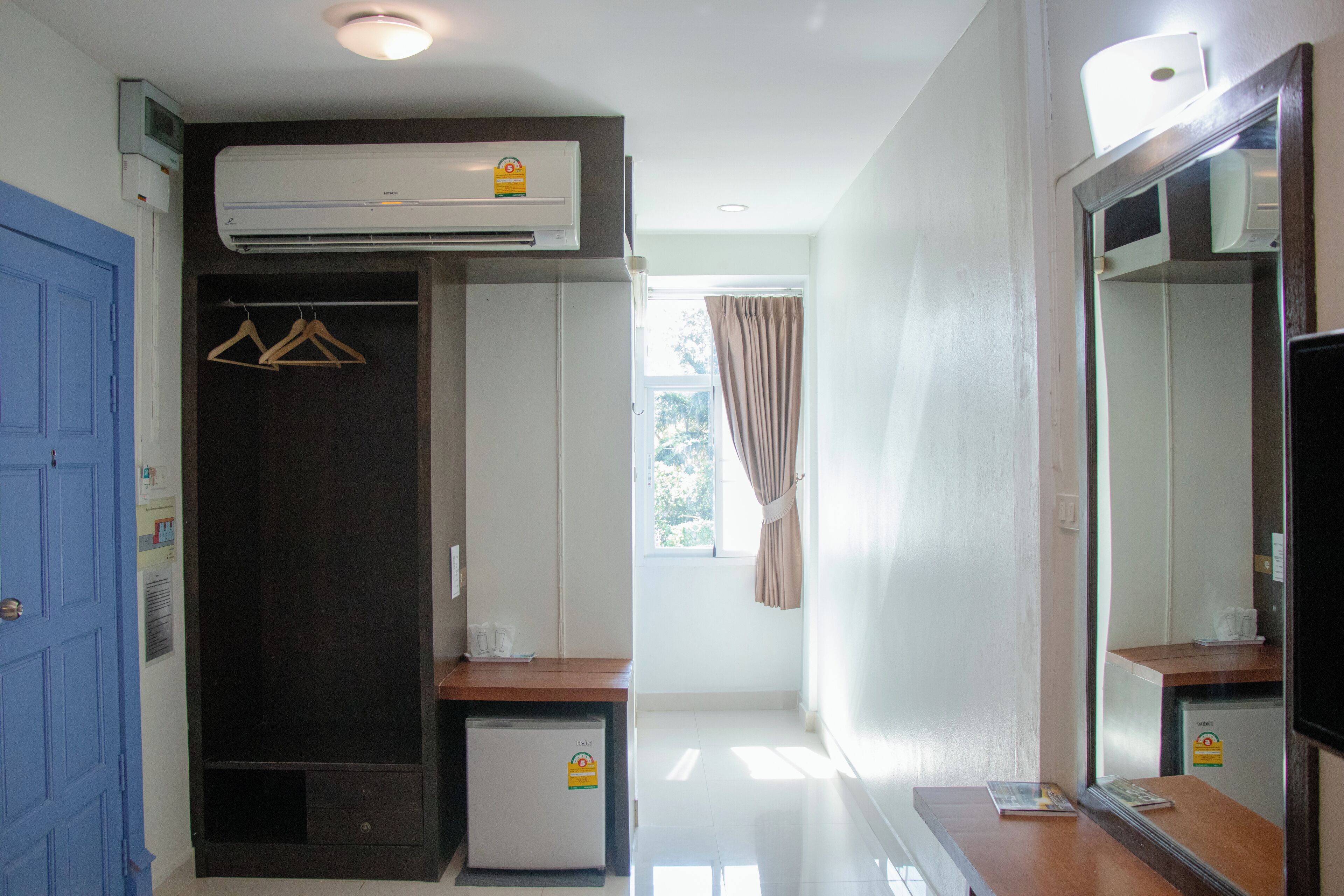 standard twin room, 2 single beds | 1 bedroom, desk, blackout curtains, free wifi