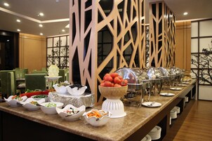 Café da manhã, almoço e jantar