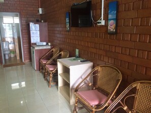 Villa C | Banheiro | Chuveiro, produtos de toalete grátis, toalhas de banho