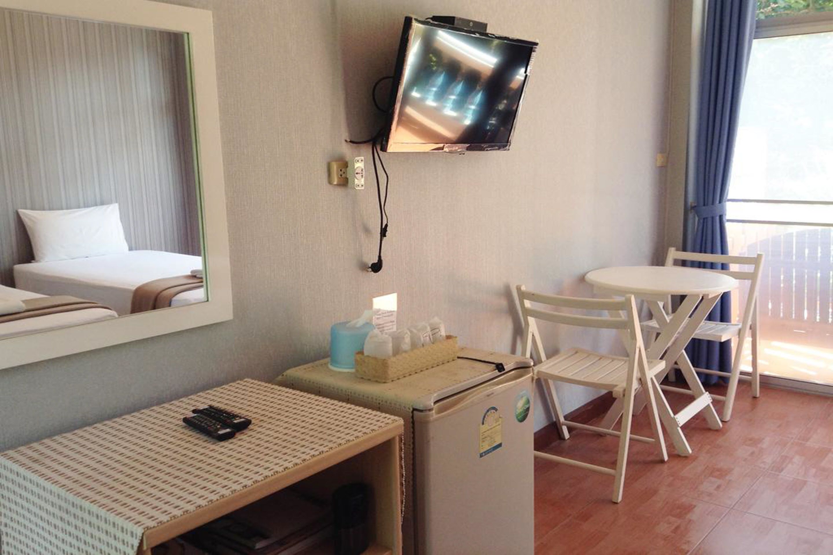 standard room | room amenity