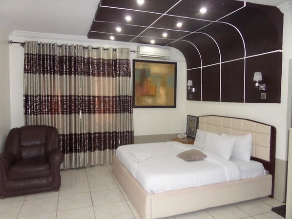 Quarto executivo | Escrivaninha, Wi-Fi de cortesia