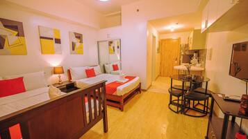 Standard Quadruple Room | Free WiFi, bed sheets, wheelchair access