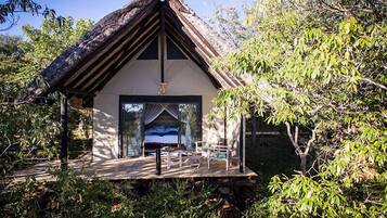 Deluxe Tent | Terrace/patio