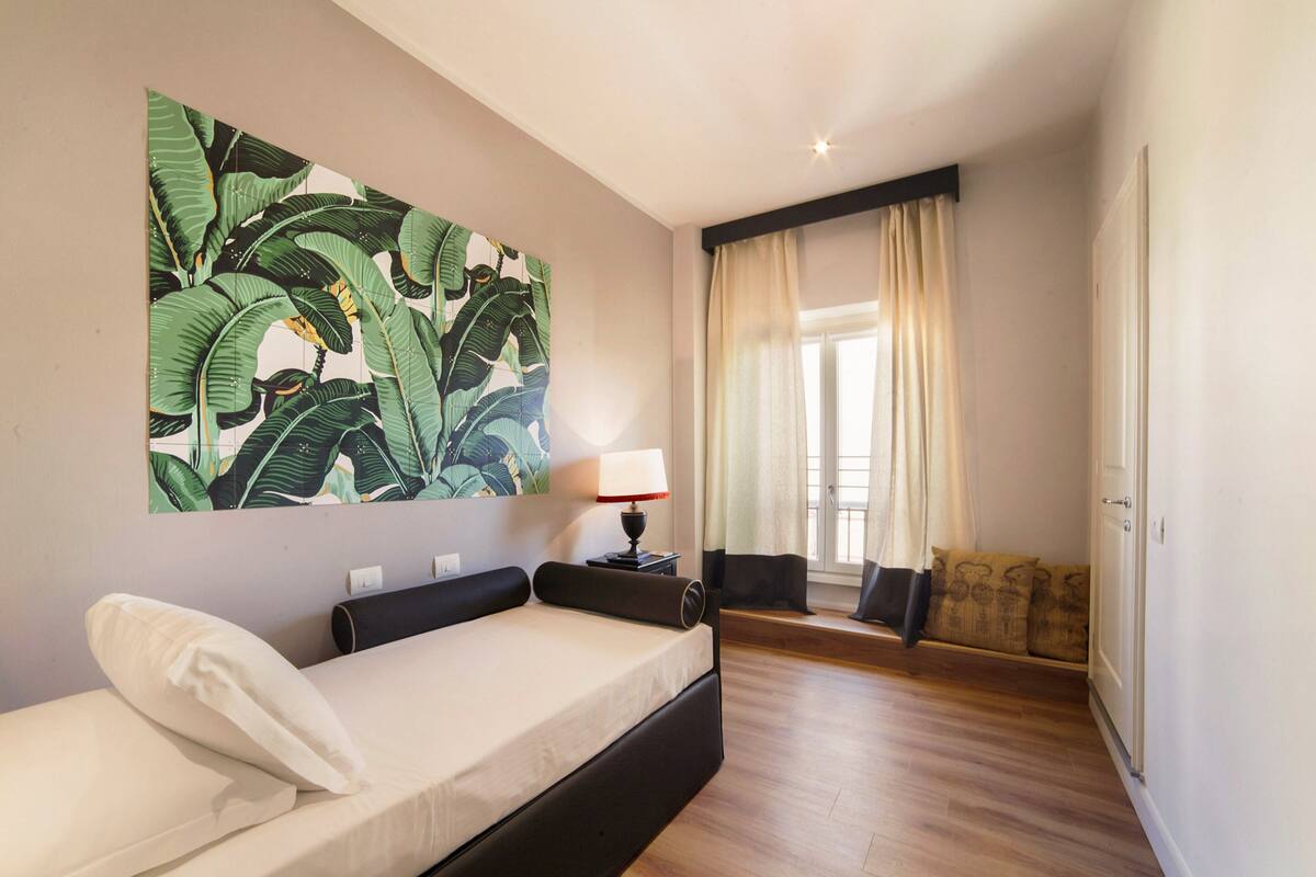 Comfort Single Room, Allergy Friendly (Stair Access Only) | Premium bedding, down comforters, memory foam beds, minibar