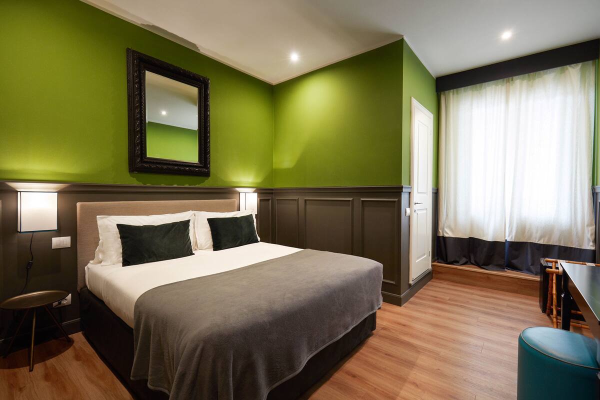 Comfort Double Room, 1 King Bed, Allergy Friendly (Stair Access Only) | Premium bedding, down comforters, memory foam beds, minibar