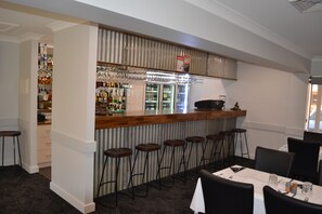 Bar (en la propiedad)