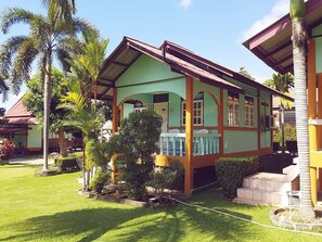 Garden view - Sun Beach Bungalows Resort (Ko Pha-ngan)