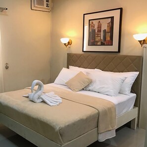 Bureau, chambres insonorisées, lits pliants/supplémentaires