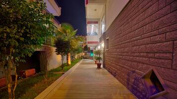 Entrada al alojamiento