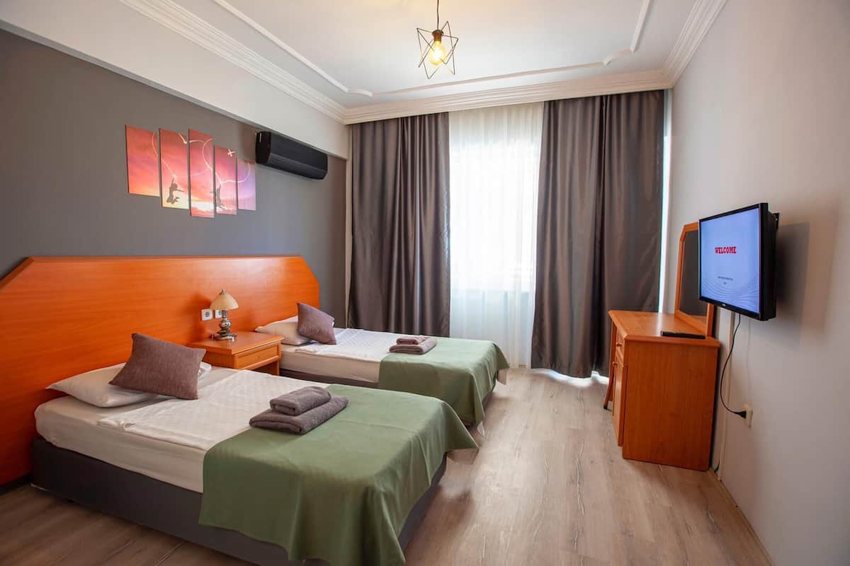 1 bedroom, Egyptian cotton sheets, premium bedding, minibar