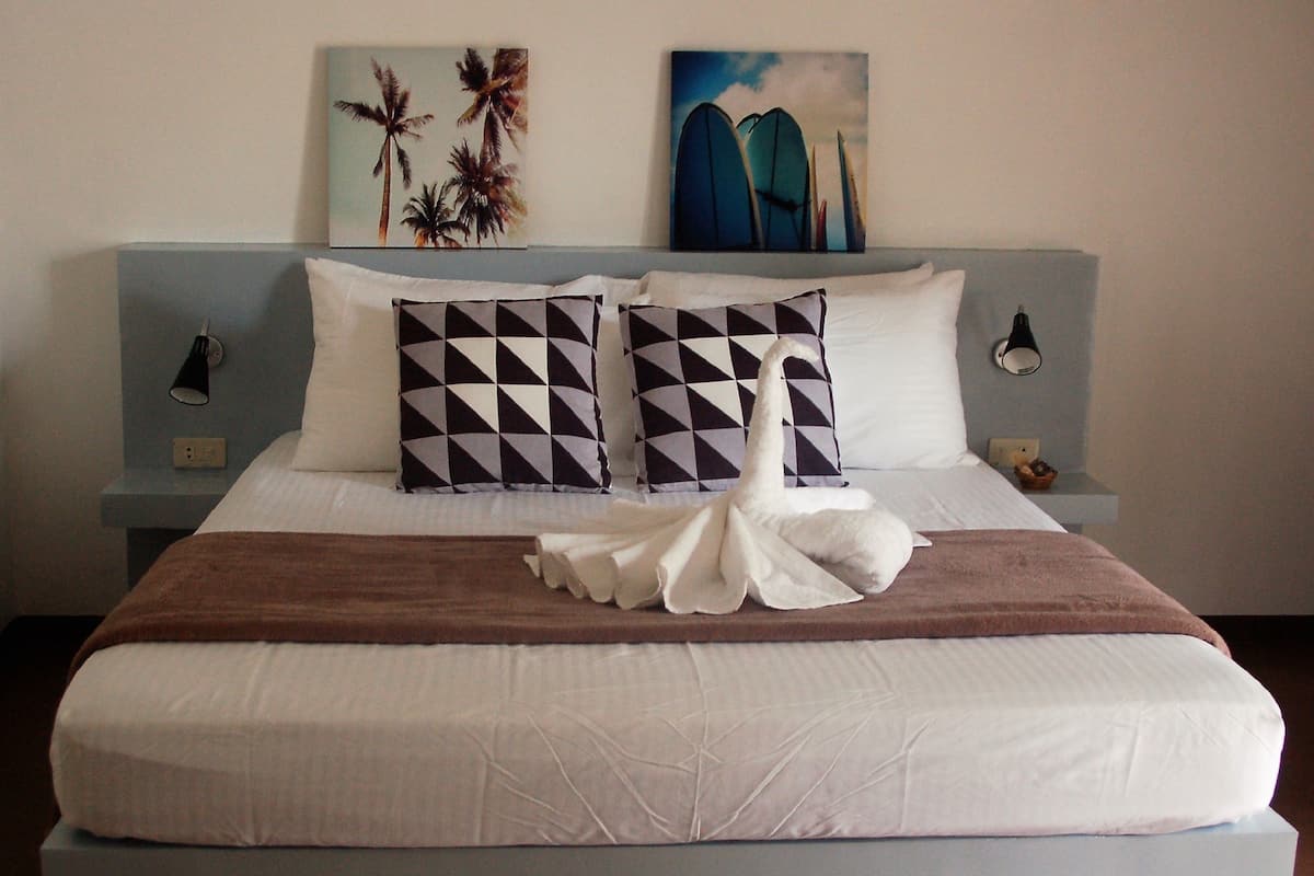 In-room safe, desk, cribs (surcharge), WiFi (free)